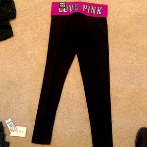 Victoria’s Secret Pink cropped yoga pants